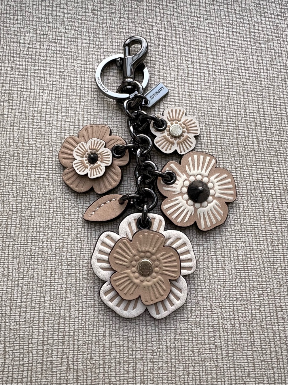 MINT COACH Tea Rose Cluster Beechwood Chalk Beige Mixed Bag Charm Keychain Fob